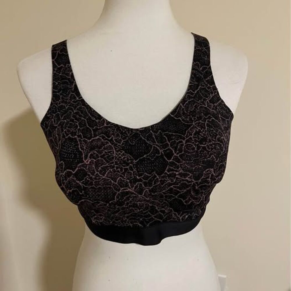 Lululemon sports bra 38D black pink pattern